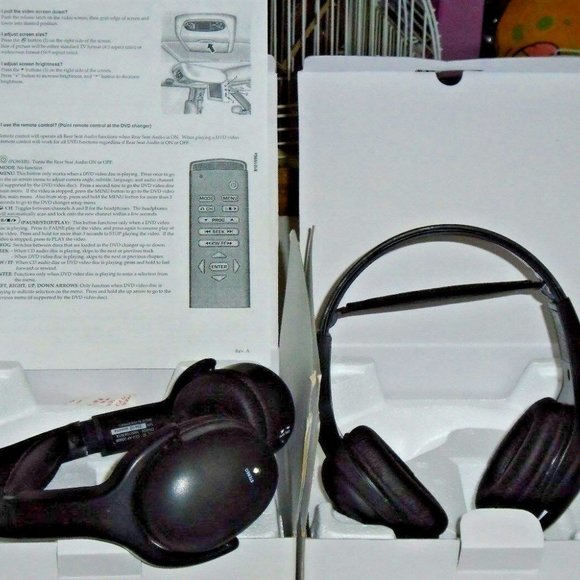 Headphones 201 Chrysler Pacifica New Genuine Overhead Dvd 1 Remote 2
